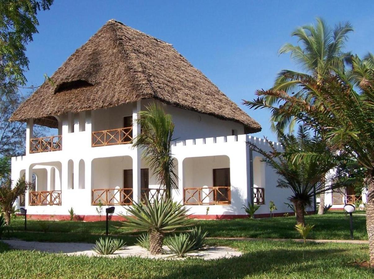 Uroa Bay Resort 4*